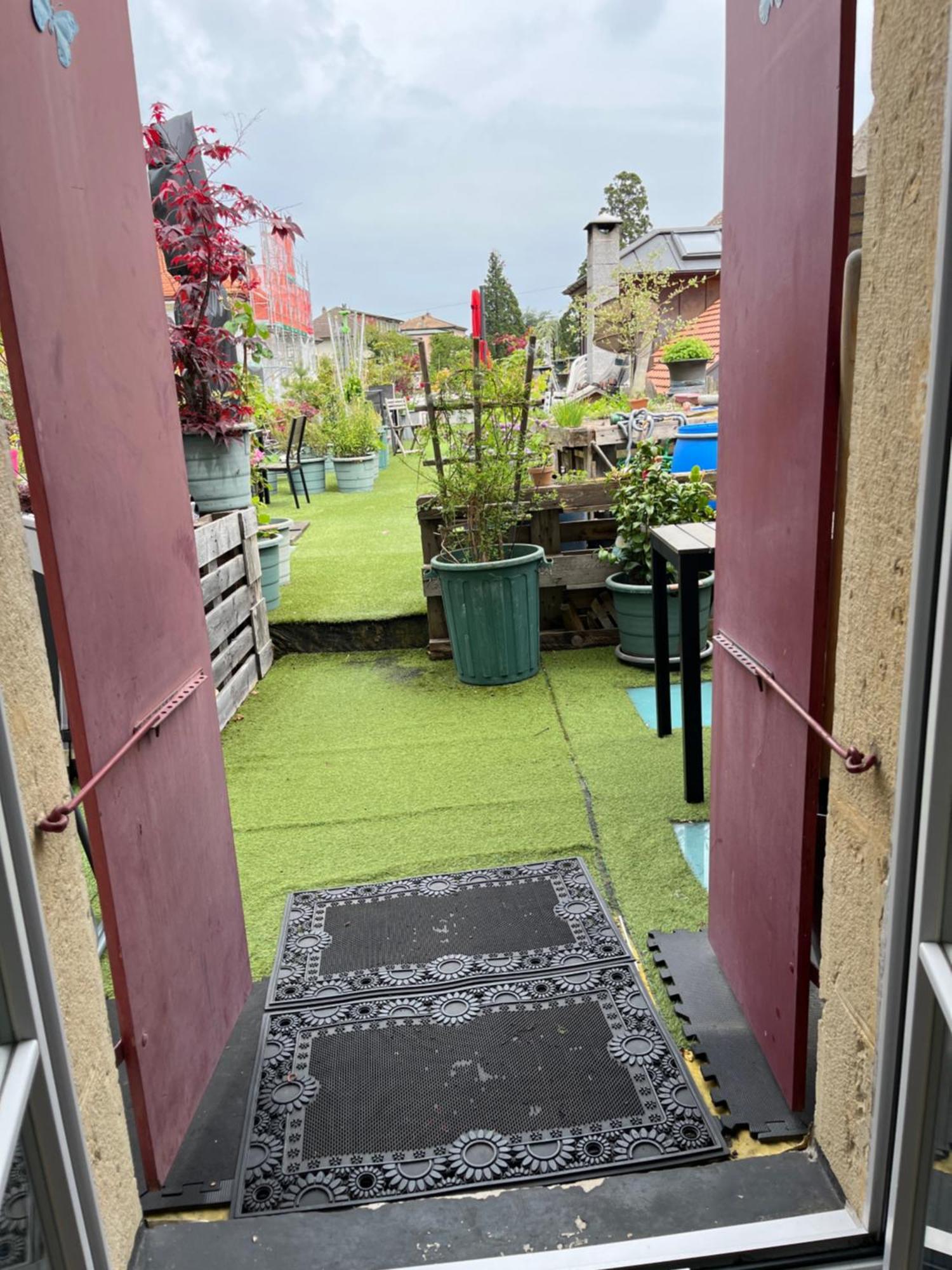 Chambre Papillon Avec Acces Terasse La Neuveville Buitenkant foto